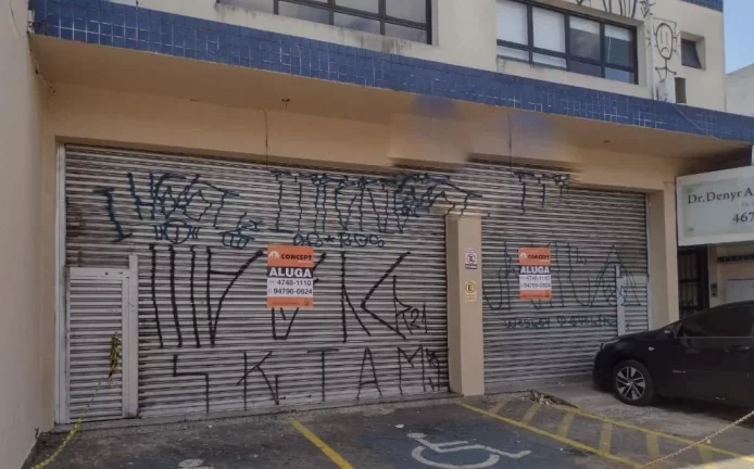 Imagem salão comercial para locação, Avenida Quinze de Novembro, Centro, Ferraz de Vasconcelos