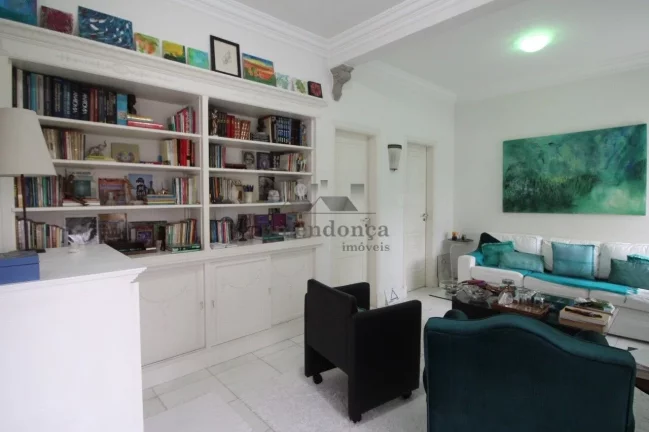 Imagem Apartamento 5 quartos, 3 suites,2 vagas, 300 m2