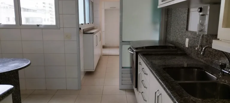 Imagem Apartamento 157 M², 3Q, 3 Suítes, Sala 3 ambientes, 5 Banheiros, 4 Vagas demarcadas, Depósito, Varanda Gourmet, Sauna, Piscina Adulto e infantil.