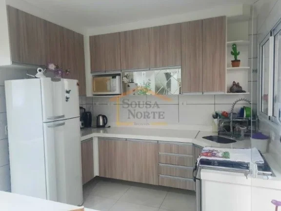 Imagem Sobrado em condomínio fechado, bem tranquilo e muito arborizado, 3 dormitórios, sendo 1 suíte, es...
