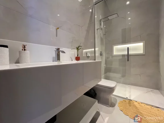 Imagem Casa Alto Padrão no Condomínio Villagio – Patos de Minas | Piscina, Energia Solar e 3 Suítes