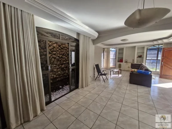 Imagem Casa para Venda em Goiânia, Aeroviário, 3 dormitórios, 1 suíte, 3 banheiros, 4 vagas