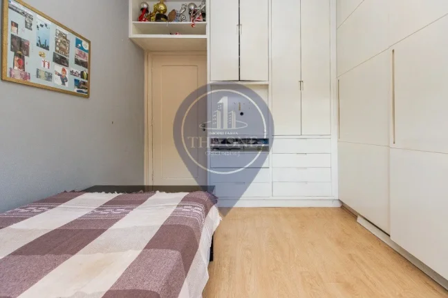 Imagem Casa à venda em Alto de Pinheiros, São Paulo-SP: 4 quartos, 2 suítes, 2 salas, 6 banheiros, 6 vagas, 198m². Venha Conferir!