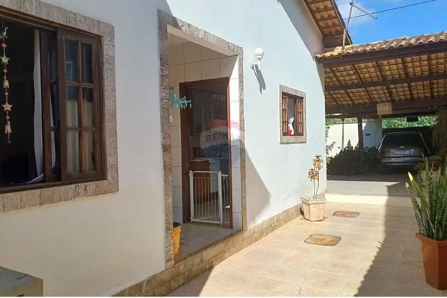 Imagem Casa com três dormitórios em itaipuaçu.