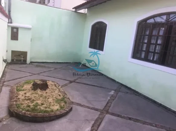 Imagem Maravilhosa casa com 218m² de área construída, 3 dormitórios à venda no Centro de Ubatuba.