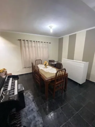 Imagem Sobrado com 3 dormitórios à venda, 207 m² por R$ 585.000,00 - Jardim do Castelo - Ferraz de Vasconcelos/SP
