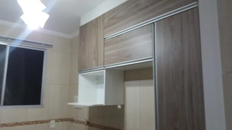 Imagem Apartamento com ótima localização dentro do condomínio, o qual possui 2 dormitórios, sala, cozi...
