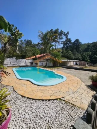 Imagem Chácara, 8.000m² de terreno, 4 dormitórios, sendo 3 suítes, sala, cozinha, lavanderia, lago, cam...