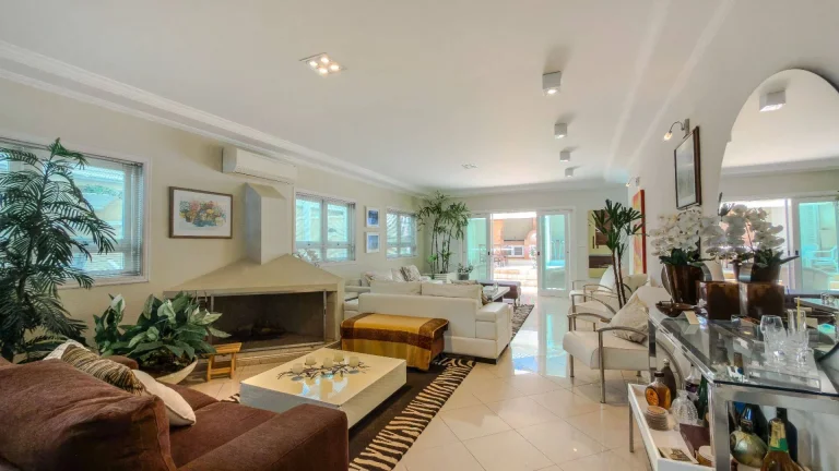 Imagem Casa 4 quartos 3 suites à venda, 348 m² por R$ 2.950.000 - Residencial Tres (Alphaville) - Santana de Parnaíba/SP
