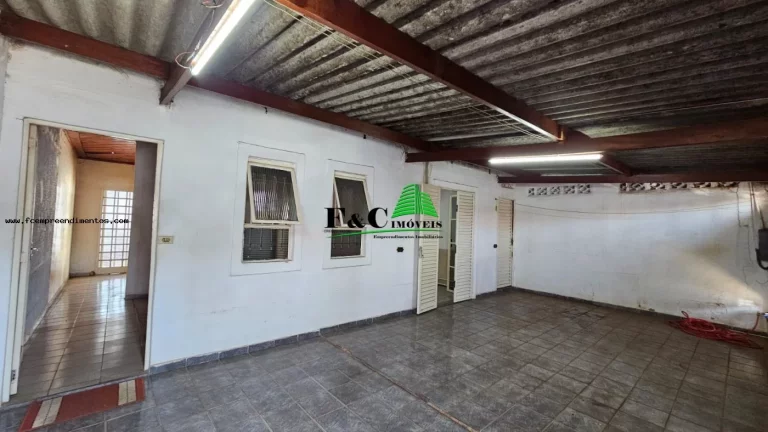 Imagem Casa para Venda em Limeira, Parque Residencial Abílio Pedro, 2 dormitórios, 1 banheiro, 2 vagas