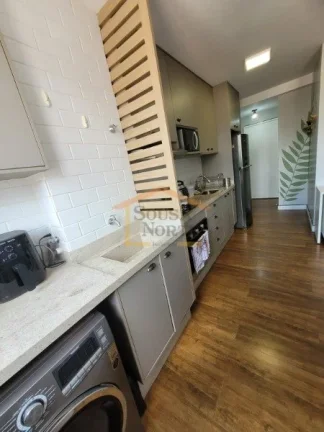 Imagem Apartamento com 40 m². Possui 2 dormitórios, 1 banheiro, piso em porcelanato em todos os ambientes...