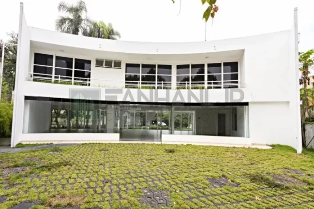 Imagem Imperdível: Casa Comercial à Venda em São Paulo-SP, Jardim Europa - 4 Salas, 4 Banheiros, 10 Vagas, 830m²!