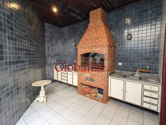 Imagem Sobrado à venda com 4 dormitórios e até 7 vagas, no bairro da Pompéia em Santos por R$ 2.900.000,00