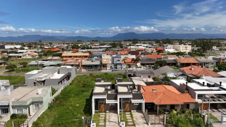 Imagem Casa 3 Dormitórios - Bairro Jardim Beira Mar