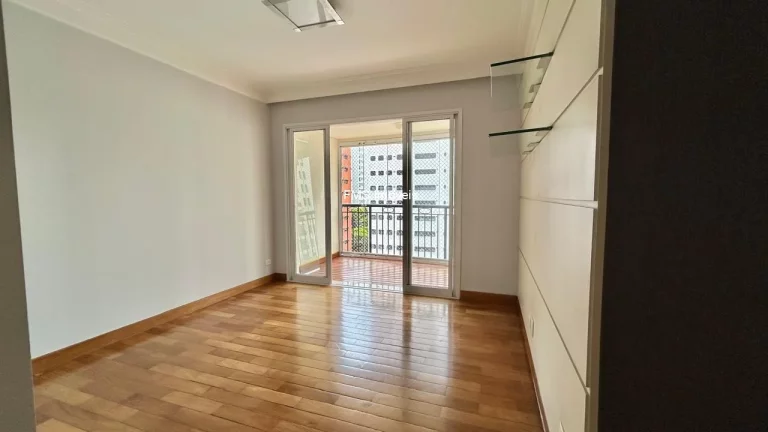 Imagem Apartamento para locação em Moema com 2 quartos, 1 suíte e 2 vagas de garagem
