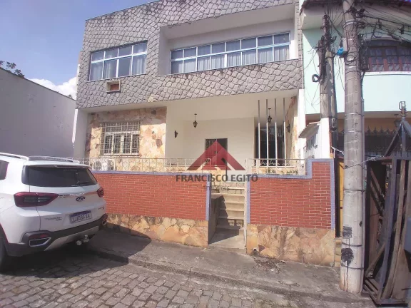 Imagem Casa com 3 dormitórios para alugar por R$ 2.144,70/mês - Centro - São Gonçalo/RJ