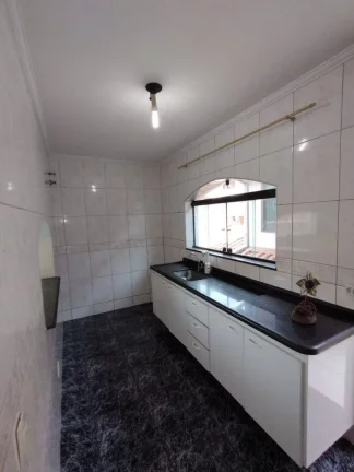 Imagem Sobrado com 3 dormitórios para alugar, 200 m² por R$ 3.150/mês - Parque Marajoara - Santo André/SP