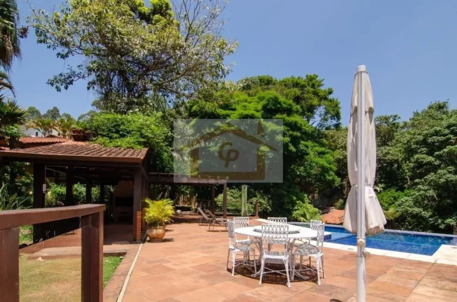 Imagem Vista magnífica, 4 suítes, Imóvel está em lote alto, 4 vagas