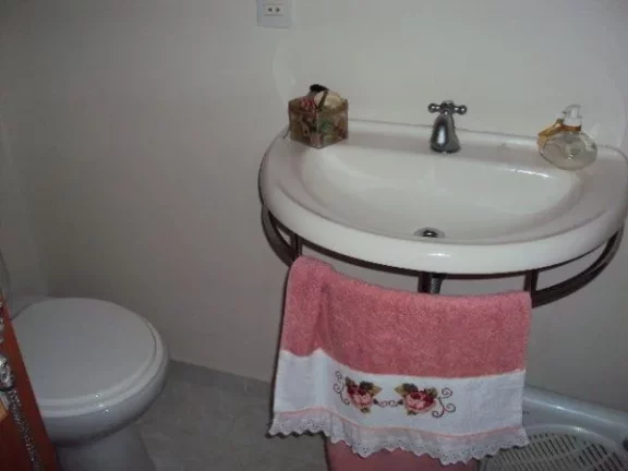 Imagem APARTAMENTO MOBILIADO PRÓXIMO À PRAIA