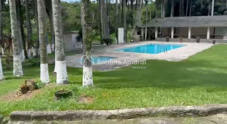 Imagem Sítio à venda em Amparo/SP - 32.000 m² com lago, piscinas e 3 casas

Sítio com 32.000 m² em exc...