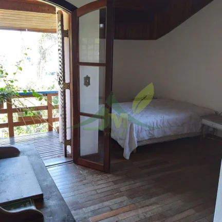 Imagem Bela Casa à Venda no Condomínio Clube da Montanha em Atibaia