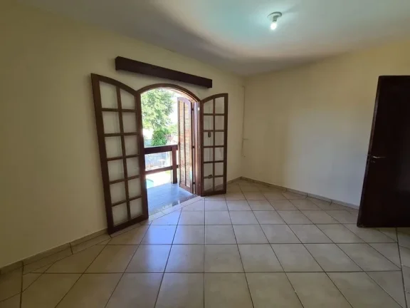Imagem Casa para Venda em Atibaia, Jardim Paulista, 3 dormitórios, 1 suíte, 1 banheiro, 3 vagas