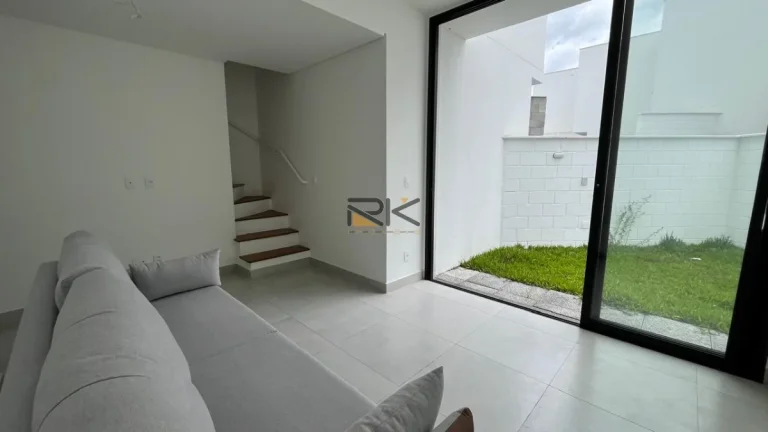 Imagem CASA EM CONDOMINIO À VENDA