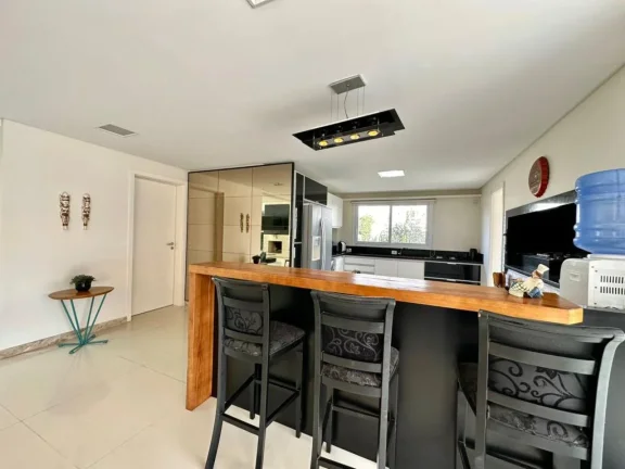 Imagem Casa em Condominio 5 Dormitórios - Bairro --