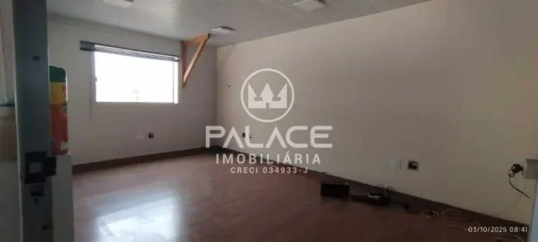 Imagem .Barracão Ótima Localização com 321,80 m² 
 Salão com area externa;
 Com 02 banheiros social;...