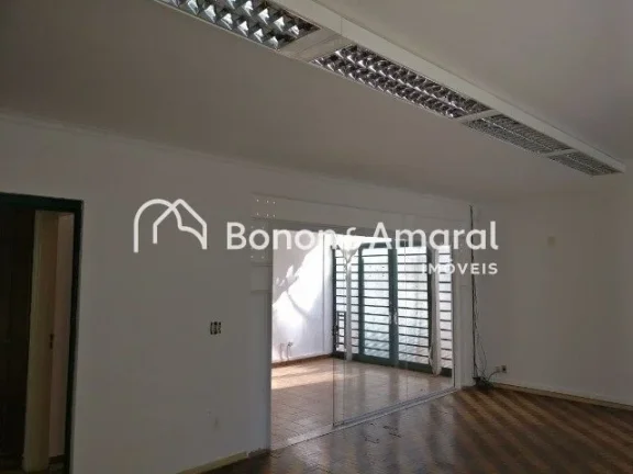 Imagem Excelente casa comercial ou residencial, perfeita tanto para instalação de clínicas e empresas qu...