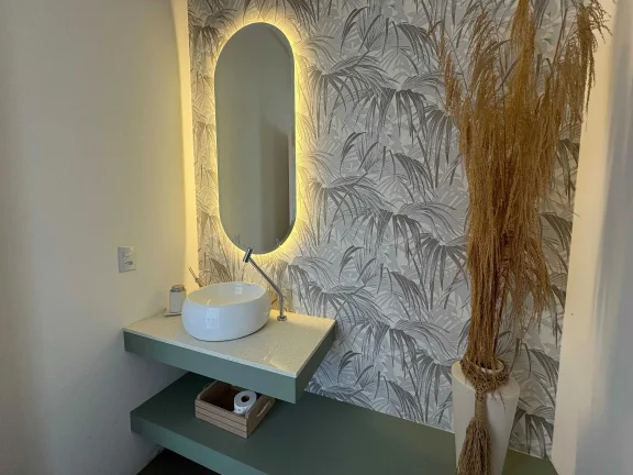Imagem Casa mobiliada no Condomínio Caledônia com 3 suítes e 6 vagas de garagem em Camboriú/Sc