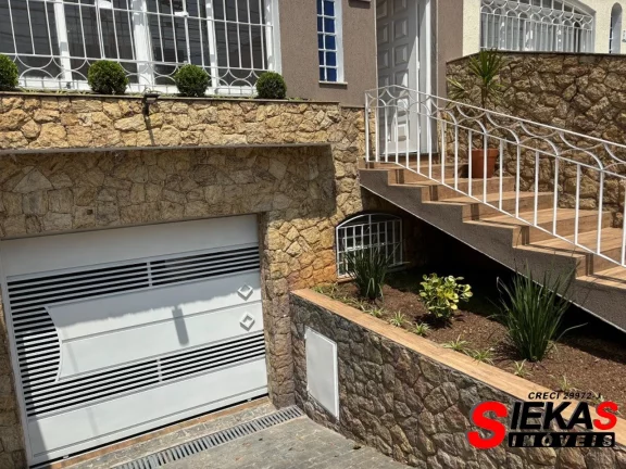 Imagem Imperdível oportunidade: Casa à venda em São Paulo-SP, no Tatuapé, com 4 quartos, 1 suíte, 1 sala, 4 banheiros, 3 vagas e 180m²!