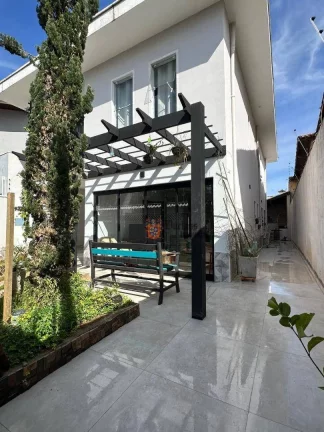 Imagem Sobrado com 4 dormitórios à venda, 200 m² por R$ 1.700.000 - Balneario Samburá - Peruíbe/SP