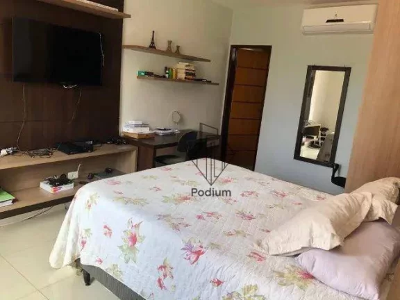 Imagem Casa de 1º andar com piscina nas proximidades de restaurantes e supermercado no Manaíra - CA0172