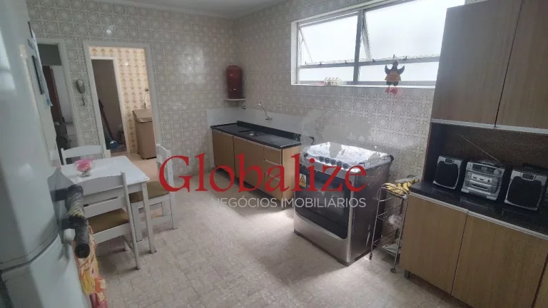 Imagem Apartamento de 3 dormitórios com garagem fechada primeiro andar no bairro do Boqueirão em Santos (SP) por R$.475.000,00 !