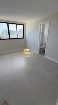 Imagem NÃO PERCA ESSA GRANDE OPORTUNIDADE, VENHA CONHECER ESTE LINDO APARTAMENTO DE 03 QUARTOS SENDO 03 SUÍTES, À VENDA NO CENTRO DE GUARAPARI/ES!