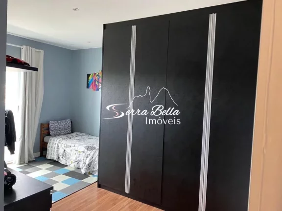 Imagem Casa Toda Mobiliada com 3 suítes 250 m² por R$ 990.000 - Panorama - Teresópolis/RJ