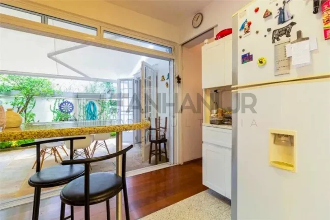 Imagem Imperdível: Casa à venda ou locação em São Paulo-SP, Jardim América! 2 quartos, 1 suíte, 3 salas, 3 banheiros, 2 vagas, 200m².