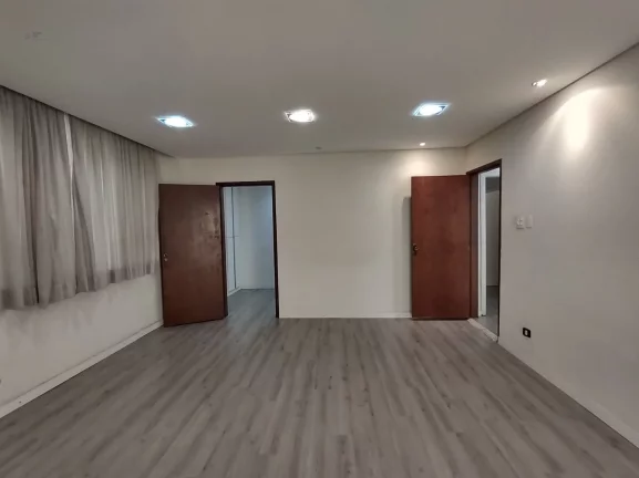 Imagem Excelente Casa ( Sobrado) na Vila Madalena para modernização em terreno de 550m²