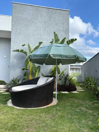 Imagem Casa mobiliada no Condomínio Caledônia com 3 suítes e 6 vagas de garagem em Camboriú/Sc