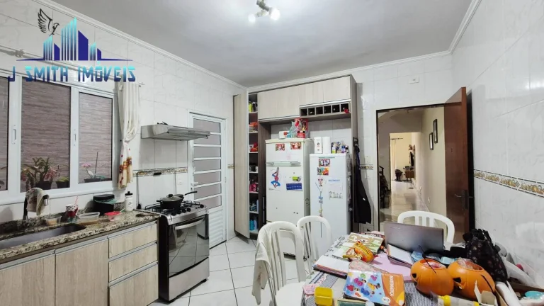Imagem CASA NO VILA DESTE. 3 DORMS (1 SUÍTE), 3 VAGAS. PRONTA COM ARMÁRIOS.