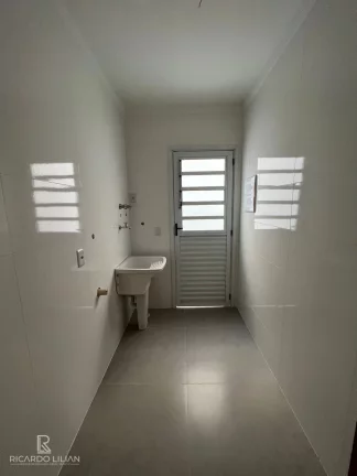 Imagem "Luxuoso Sobrado de 3 Dormitórios com Suíte Master e Acabamento Impecável na Vila Galvão, Guarulhos!"