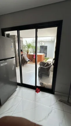 Imagem Imóvel de luxo em condomínio na cidade de Sorocaba-SP no Jardim Villagio Milano: 3 quartos, 3 suítes, 3 salas, 4 vagas, 220m².