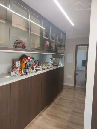 Imagem Apartamento com 192m2, 4 quartos (2 suítes), 4 vagas, 2 depósitos a venda em Pinheiros, São Paulo