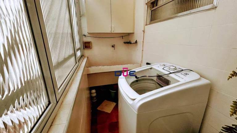 Imagem Apartamento com 2 dormitórios à venda, 64 m² por R$ 390.000 - Boqueirão - Santos/SP