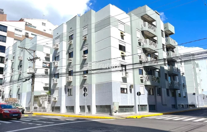 Apartamento com 3 dormitórios no centro de Santa Maria