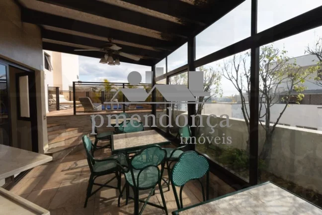 Imagem Cobertura duplex no Alto de Pinheiros com 310 m², 3 quartos ( 1 sui­te ) e 3 vagas.