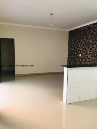 Imagem Casa Comercial para Venda em Limeira, Residencial Colinas do Engenho I, 2 dormitórios, 1 banheiro, 2 vagas
