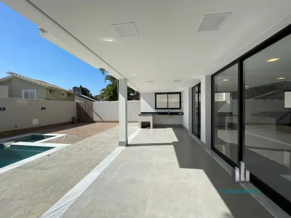 Imagem Belíssima Casa no Aphaville 3 de 310m² com 3 Suítes e 6 Vagas