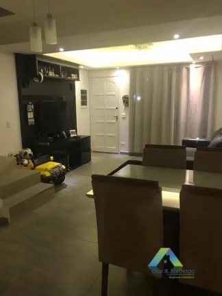 Imagem Sobrado em condomínio com 124m² - 2 dormitórios sendo 1 suíte com varanda, 2 banheiros e um lavabo,